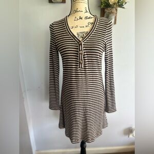 AEO mini retro‎ dress A lined striped viscose stretch v neck urban bratz